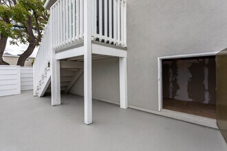 520.5 Poinsettia Ave in Newport Beach, CA - Building Photo - Building Photo