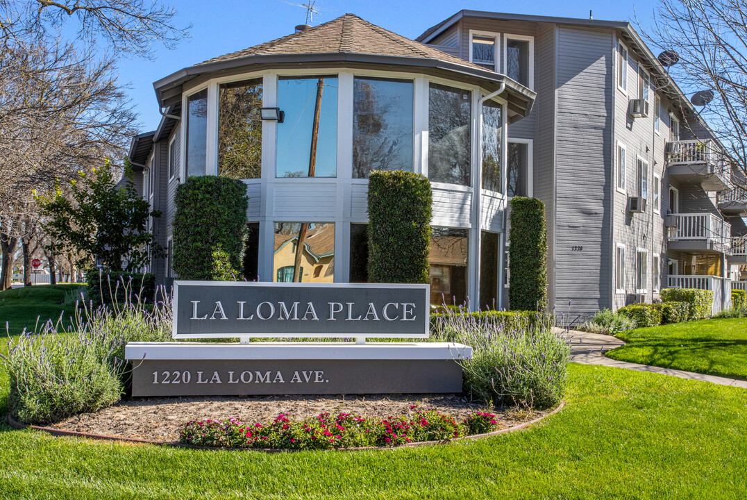 La Loma Senior Apartments in Modesto, CA - Building Photo