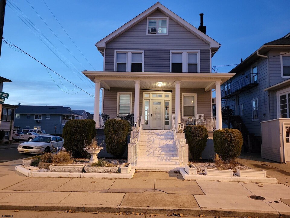 4917 Ventnor Ave in Ventnor City, NJ - Building Photo