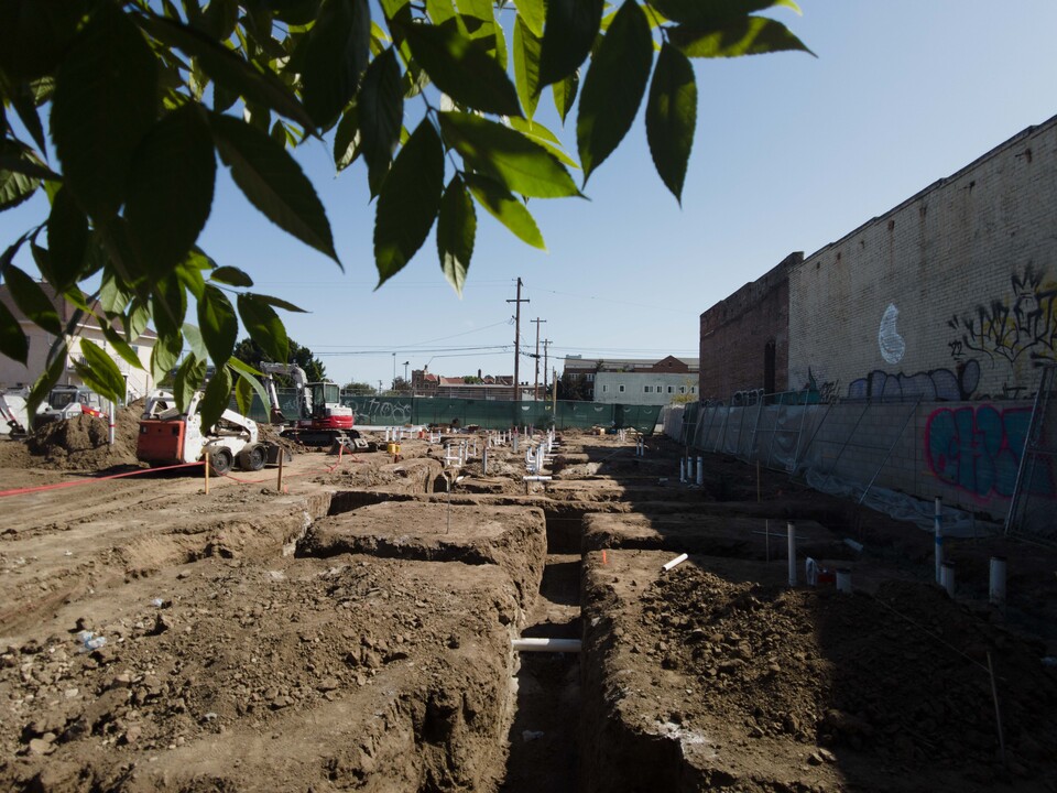 The Quincy in Los Angeles, CA - Building Photo