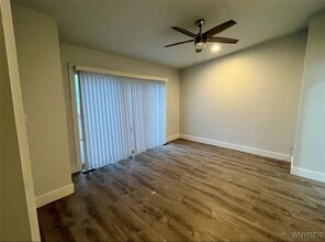 406 Lakefront Blvd in Buffalo, NY - Building Photo - Building Photo