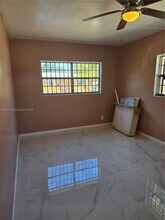 210 NW 69th St in Miami, FL - Building Photo - Building Photo