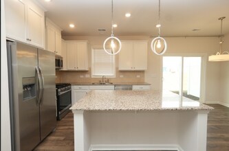 3755 Yorkshire Pl in Terrell, NC - Building Photo - Building Photo