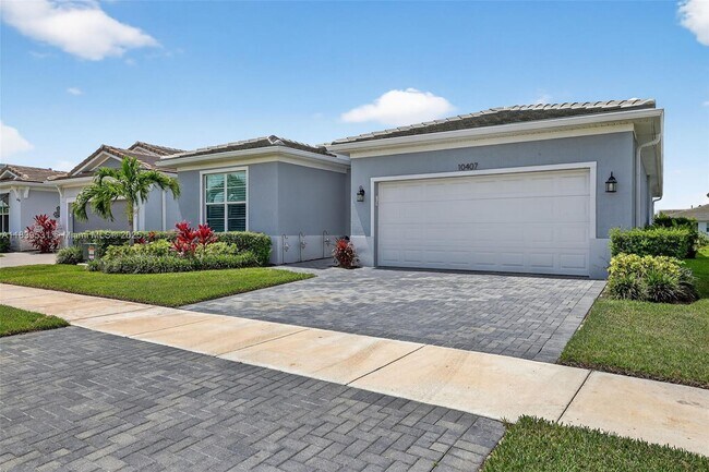 10407 SW Aquila Wy in Port St. Lucie, FL - Building Photo - Building Photo