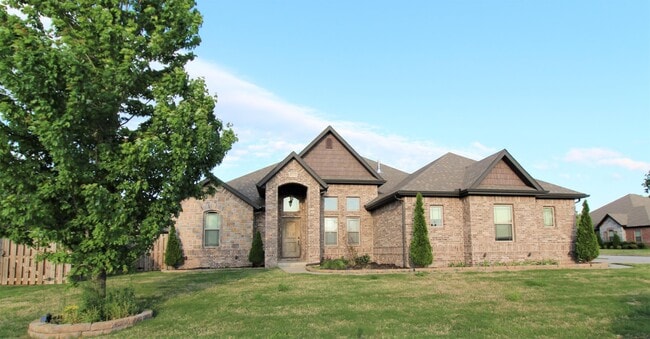 property at 5717 S 61st St