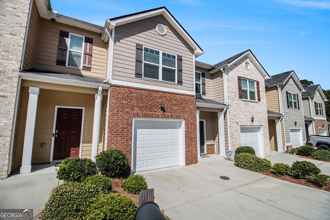 6884 Gallier St in Lithonia, GA - Building Photo - Building Photo