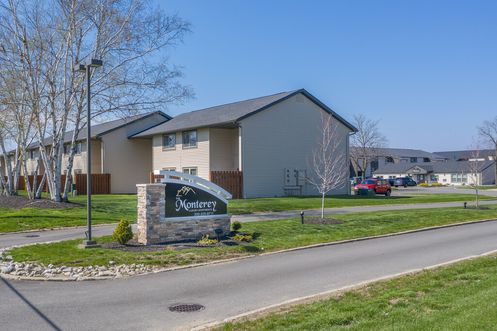 Monterey Apartments & Townhomes in Brunswick, OH