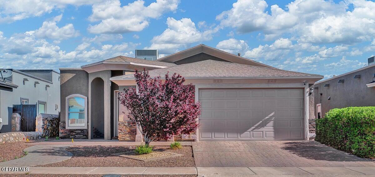5457 Pedro Lucero Dr in El Paso, TX - Building Photo