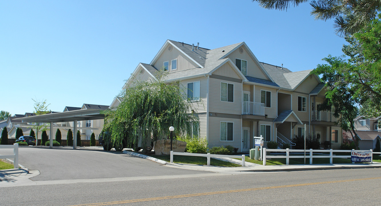 Mallard Court in Boise, ID - Foto de edificio