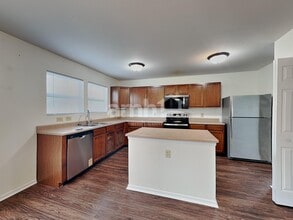 524 Bridgewater Dr in Greenfield, IN - Building Photo - Building Photo