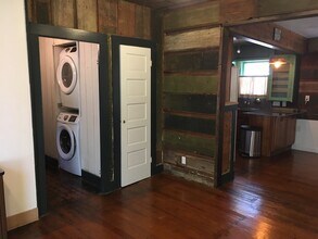 1303 E 3rd St in Austin, TX - Building Photo - Building Photo