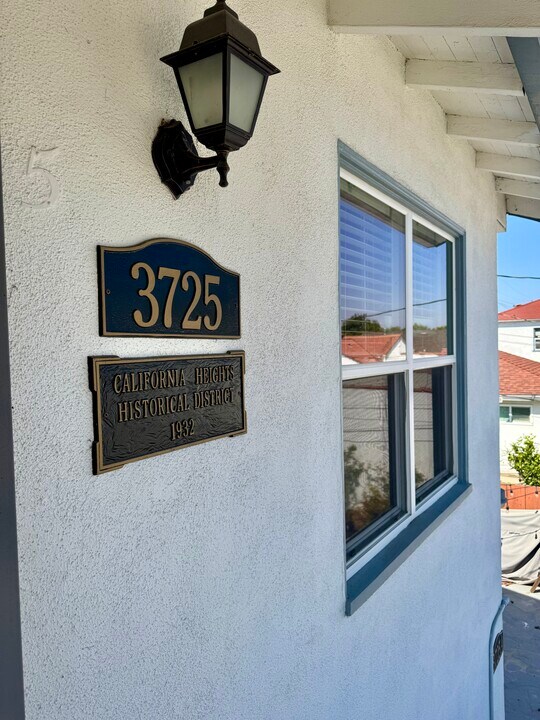 3725 Cerritos Ave in Long Beach, CA - Foto de edificio