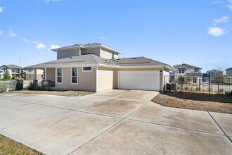 8419 Laughlin Ln in Austin, TX - Building Photo - Building Photo