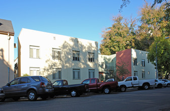 McCafferty Manor in Sacramento, CA - Building Photo - Building Photo