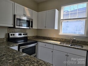 14243 Richmond Park Ave in Charlotte, NC - Building Photo - Building Photo