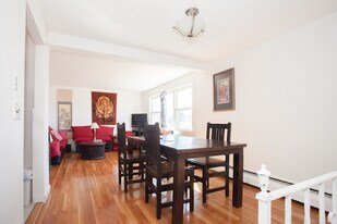 22 Murdock St, Unit 1 in Somerville, MA - Building Photo