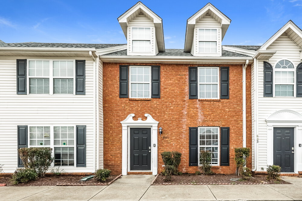 641 Legacy Dr in Smyrna, TN - Foto de edificio