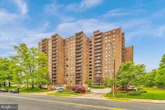 property at 200 N Pickett St