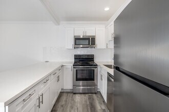 The Union at Winona in Los Angeles, CA - Foto de edificio - Building Photo