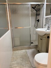 218 Lynhaven Dr, Unit Basement in Alexandria, VA - Building Photo - Building Photo