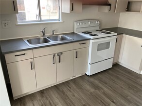 220 E Linden Ave in East Rochester, NY - Building Photo - Building Photo