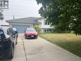 14 Old Orchard Glen in Woodstock, ON - Building Photo