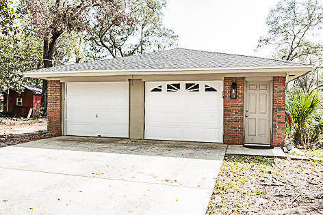 301 Bullock Blvd in Niceville, FL - Building Photo - Building Photo