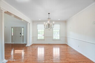 9 Mackenzie Ct in Freehold, NJ - Building Photo - Building Photo