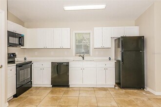 824 Pinewood St in Daytona Beach, FL - Building Photo - Building Photo