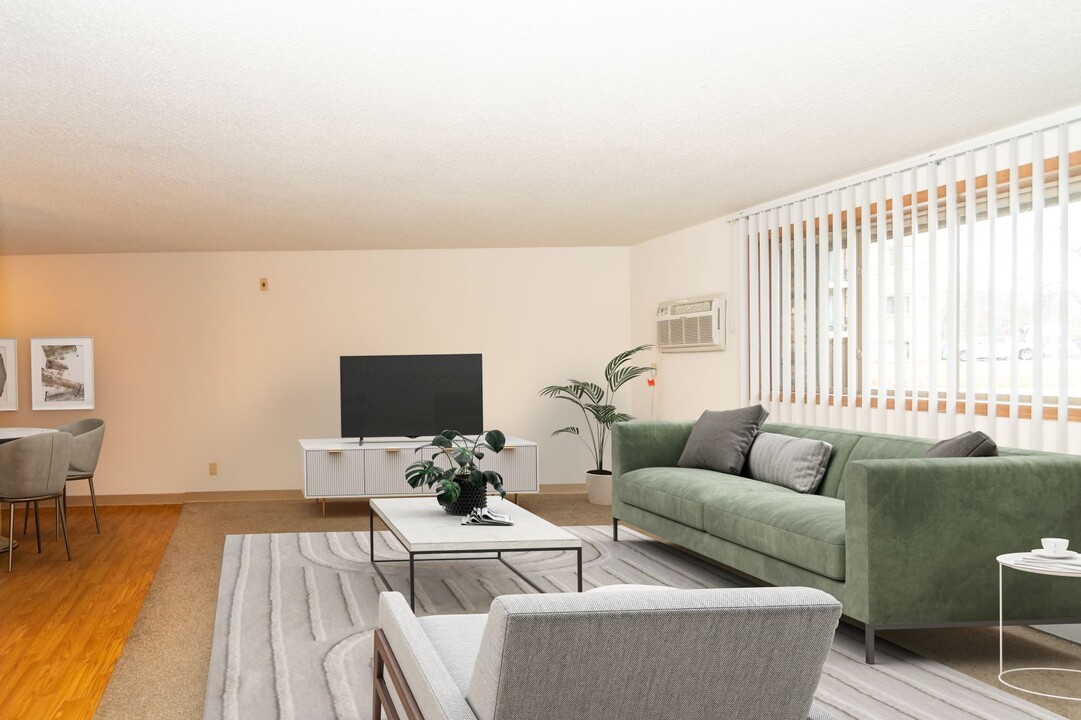 Richland Court Apartments in Richfield, MN - Foto de edificio