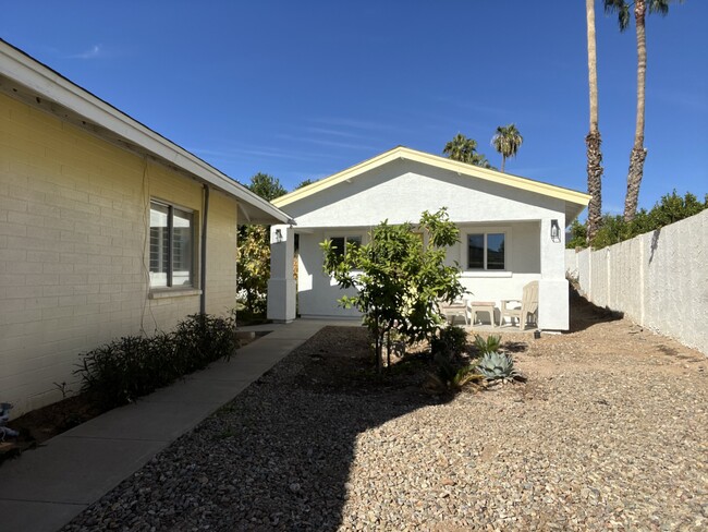 3156 W Monte Cristo Ave in Phoenix, AZ - Building Photo - Building Photo