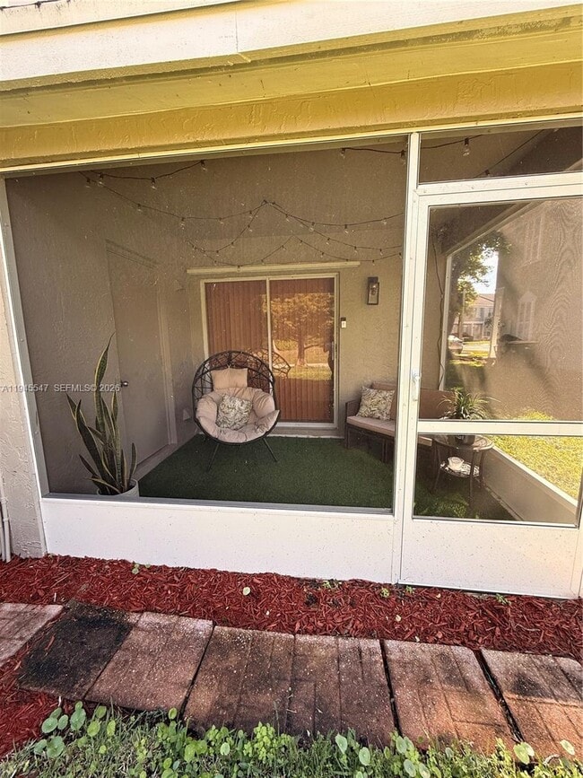 8118 San Carlos Cir in Tamarac, FL - Building Photo - Building Photo