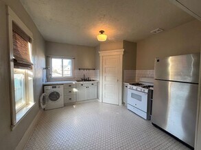 1906 Hoyt Ave in Everett, WA - Building Photo - Building Photo