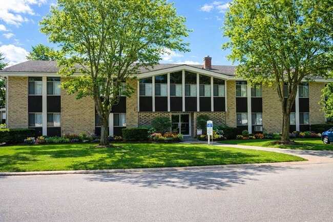 property at 3825 Robert Pl