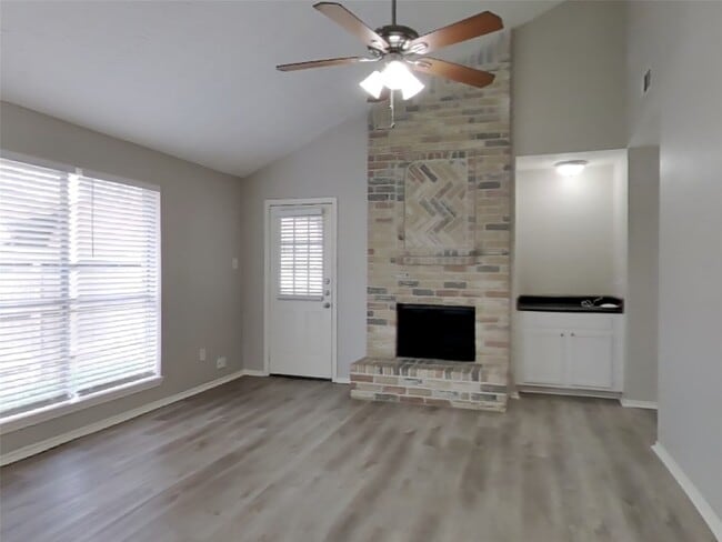 15243 Bedford Glen Dr in Channelview, TX - Building Photo - Building Photo