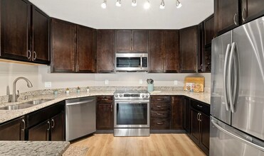 720 16th St in Denver, CO - Foto de edificio - Building Photo