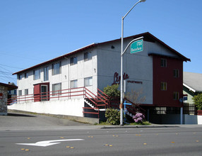 Linda Apartments in Everett, WA - Building Photo - Building Photo