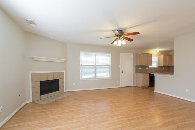 7930 Greens Rd in Humble, TX - Building Photo - Building Photo