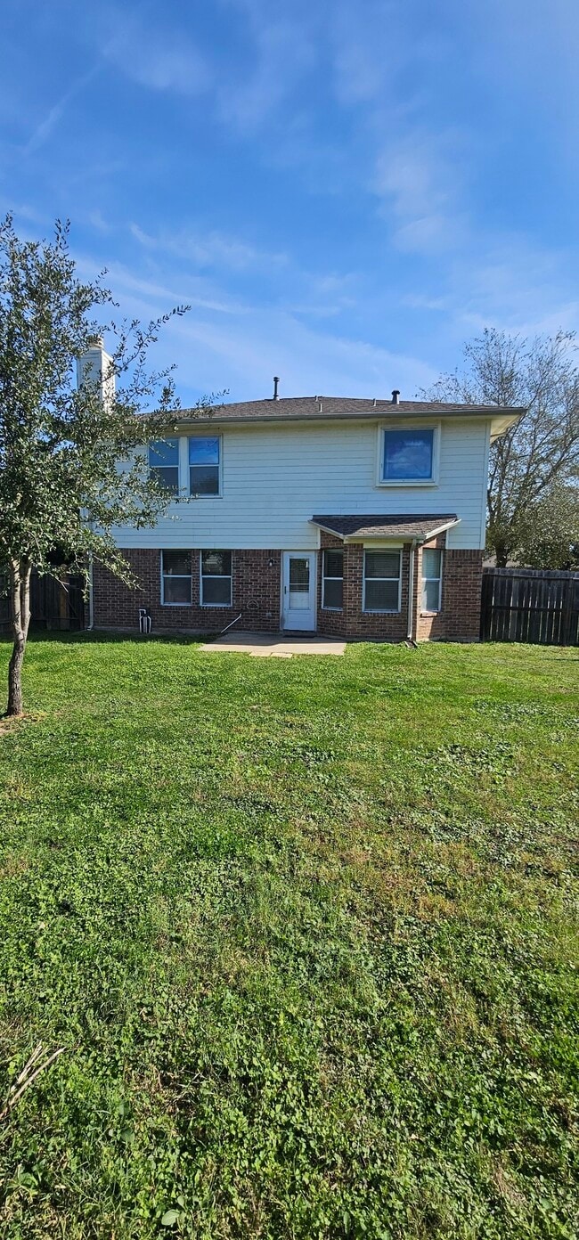 property at 5807 Laramie River Ct