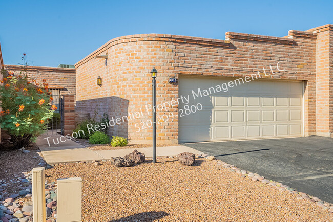 5810 E Chiricahua Trail in Tucson, AZ - Foto de edificio - Building Photo