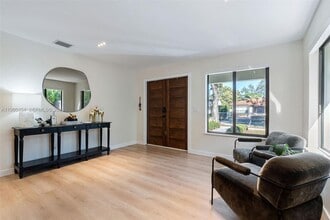 6246 SW 10th St in West Miami, FL - Building Photo - Building Photo