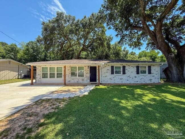 property at 1501 Croquet Dr