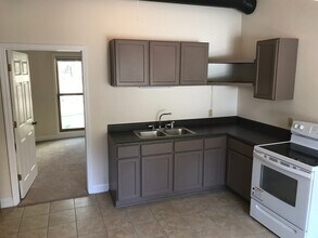 77 Snapdragon Ln in Hendersonville, NC - Building Photo - Building Photo