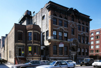 319 W Erie St in Chicago, IL - Building Photo - Building Photo