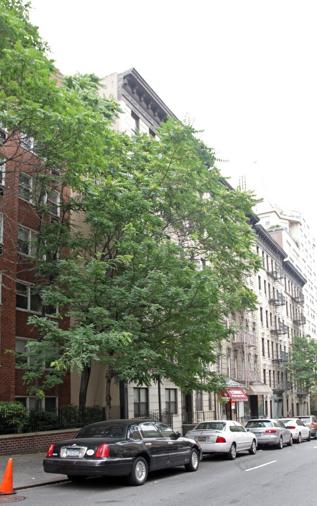 417 East 65 Street in New York, NY - Foto de edificio - Building Photo