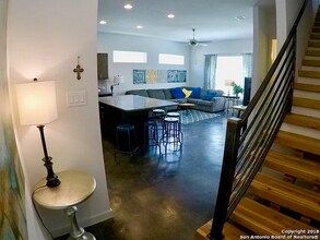 232 E Cevallos St in San Antonio, TX - Building Photo - Building Photo
