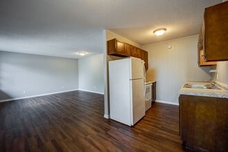 Magnolia Place: 1 & 2 Bedroom Apartments in Fort Smith, AR - Foto de edificio - Interior Photo
