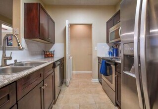 8383 El Mundo St in Houston, TX - Building Photo - Building Photo