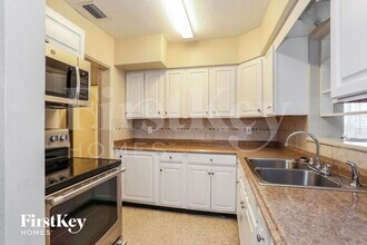 5425 13th Ave N in St. Petersburg, FL - Building Photo - Building Photo