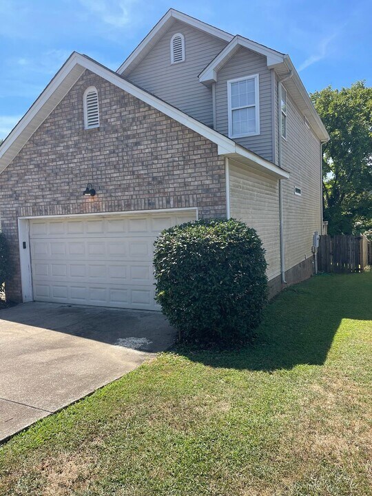1017 Mulberry Way in Nashville, TN - Building Photo